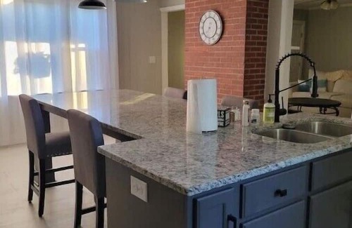Ronda Casa | Wine Country Cottage - 3BR 2BA Home Near Wineries