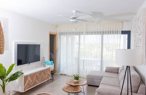 El Cortecito Apartamento | Luxury 2BR/2Bath Rooftop pool - steps from Ocean!