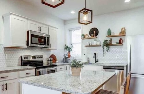 Historic Downtown Lancaster Casa | Beautiful Boho Villa on Vine in the heart of Lancaster