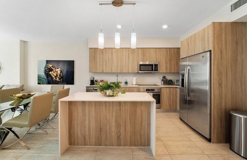 Northeast Miami Condominio | New Flat DesignDistrict Parking