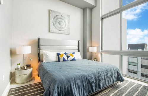 Northeast Miami Apartamento | Modern 2 BR w/pool/parking in MIA DESIGN DISTRICT