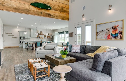 Glenwood Casa | Surf Shack on the Caddo