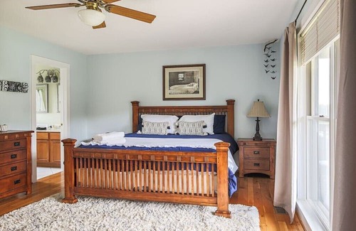 Staunton Casa | Ridgeview Retreat: Mountain Views and Pet Friendly