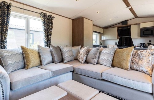 Carlton-in-Cleveland Cabina | 3 bedroom accommodation in Great Ayton, Yorkshire Moors and Coast