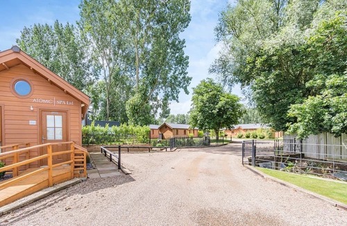 Arnold Cabina | 2 bedroom accommodation in Skirlaugh, Nr Hull