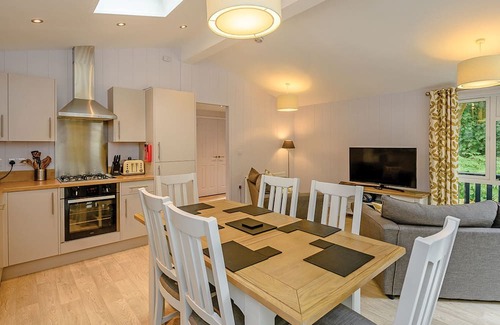 Woolverstone Cabina | 3 bedroom accommodation in Woolverstone, Ipswich