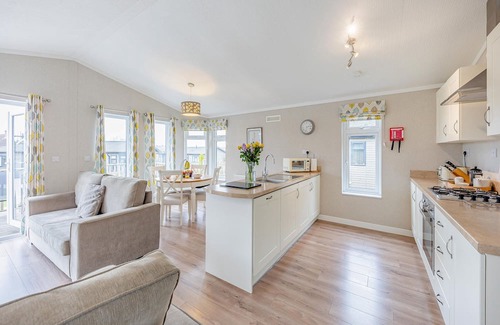 Ashby Woulds Cabina | 2 bedroom accommodation in Overseal, Nr Ashby-de-la-Zouch