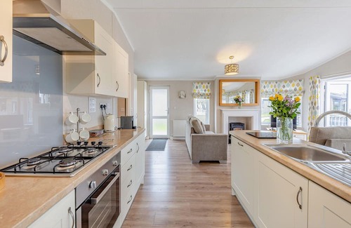 Ashby Woulds Cabina | 2 bedroom accommodation in Overseal, Nr Ashby-de-la-Zouch