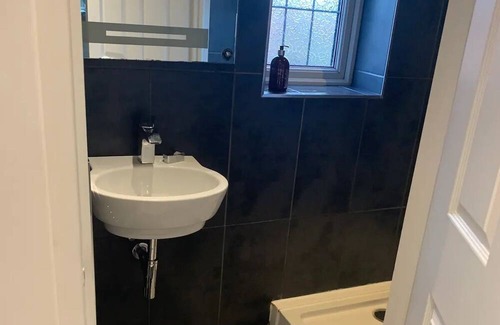 Runnymede Casa | Beautiful home - 5 mins Virgina Water & 20 mins Chiswick