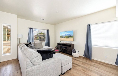 Flagstaff Casa | Flagstaff Adventure Getaway! Trail Access, Central A/C, New Home Built in 2023!