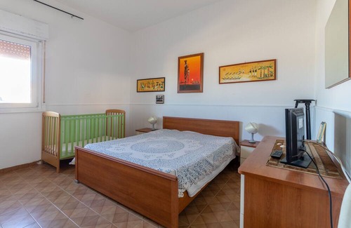 Acate Apartamento | Holiday Apartment 'Appartamento con giardino' with Sea View, Shared Terrace & Garden