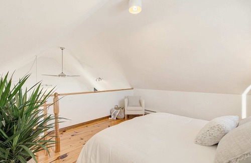 Baie-St-Paul Apartamento | Cute Apt with Views with Fireplace, 10 min Massif