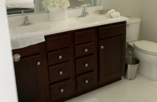 Urbana Casa | New 4 bedroom townhouse.