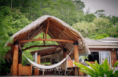 Moorea-Maiao Villa | Artist Villa with swimming pool