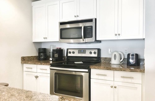 Grace Bay West Condominio | Oasis | 1 BR Condo | Tropical View | Wifi & Pool