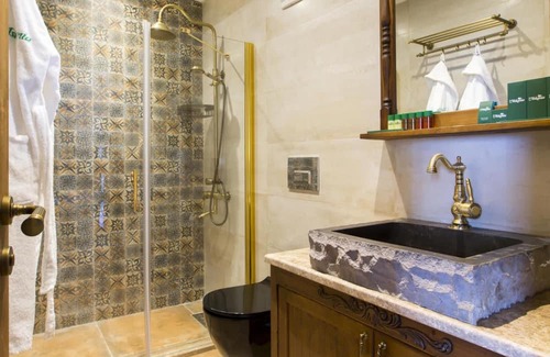 Orhangazi Casa | Luxurious Suits with Private Pool and Jacuzzi