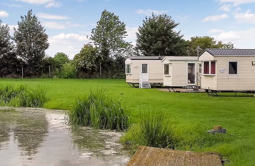 Louth Cabaña | A great fisherman’s retreat, with two well stocked lakes, in a quiet location.