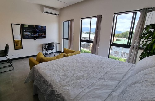 Alajuela Apartamento | Loft conveniently located five minutes from airport