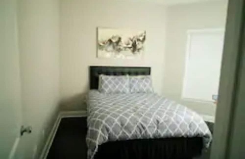 Bronzeville Casa | 7 STAR THE MALIA OASIS #2 3BR/1.5ba + Office Space