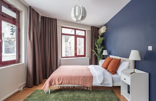 Osmanbey Apartamento | Central Flat with Balcony and Terrace in Sisli