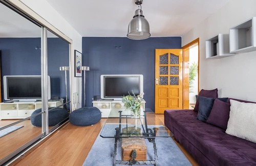 Osmanbey Apartamento | Central Flat with Balcony and Terrace in Sisli