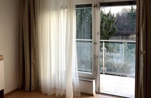 Maribor Apartamento | Apartment on the riverfront in a quiet location