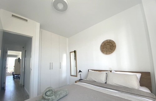 Nueva Milla de Oro Apartamento | Superb NEW apartment with 3 bedrooms, Sea & Mountain views, swimming pool, WIFI