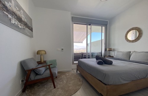 Nueva Milla de Oro Apartamento | Superb NEW apartment with 3 bedrooms, Sea & Mountain views, swimming pool, WIFI