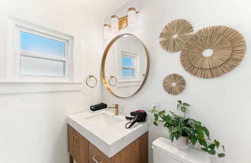 Holly Hill Casa | The Luxe Bohemian Coastal Haven