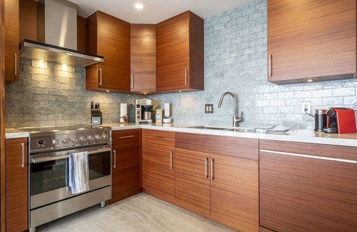 Historic Lahaina Front Street Condominio | BRAND NEW REMODEL Lahaina Oceanfront Penthouse with 360 degree views!