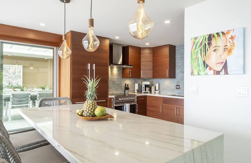 Historic Lahaina Front Street Condominio | BRAND NEW REMODEL Lahaina Oceanfront Penthouse with 360 degree views!