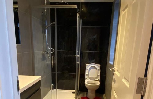London Borough of Ealing Apartamento | Very big and Luxury studio