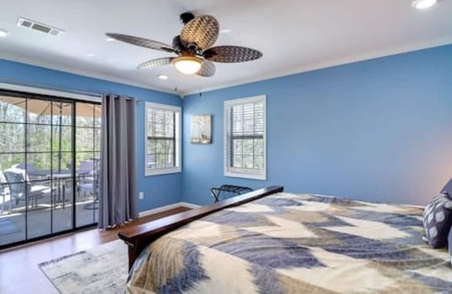 Higden Casa | Lakeside home on Greers Ferry Lake on secluded wooded 10 acres