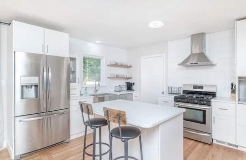 Columbia Casa | Remodeled and centrally located home in Columbia