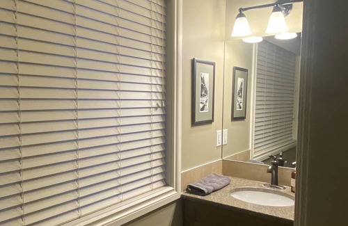 Capitol Hill Casa | 5 mins to the park. 10 mins to downtown. Great Location!