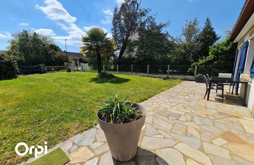 Arzon Casa | Large house for ten people with garden