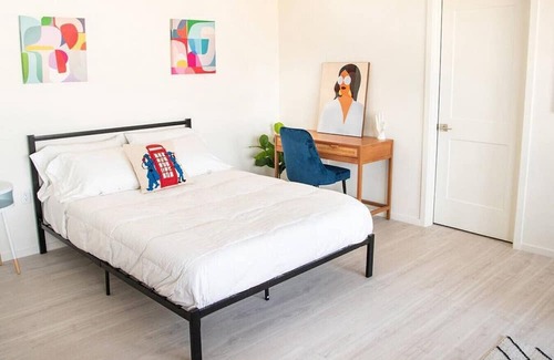 Barrio Santa Rosa Apartamento | FL216 · Contemporary Studio in Sought-After Location