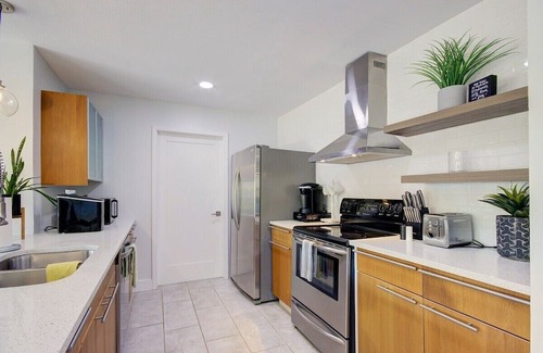 Delray Beach Casa | Blissful Retreat: Yard, Plunge Pool, Canal Access