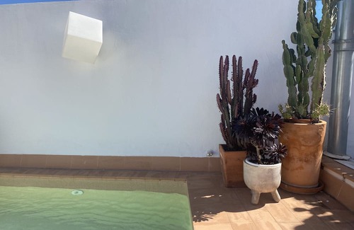 Encarnacion-Regina Casa | House with pool in the historic center of Seville.