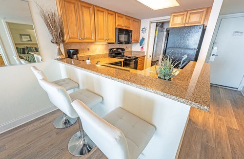 Windy Hill Condominio | Pools, Beachfront Views, Sunny Getaway, Beach Cove