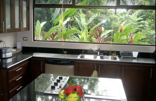 Esterillos Casa | Wildlife Haven near Surf and Sea