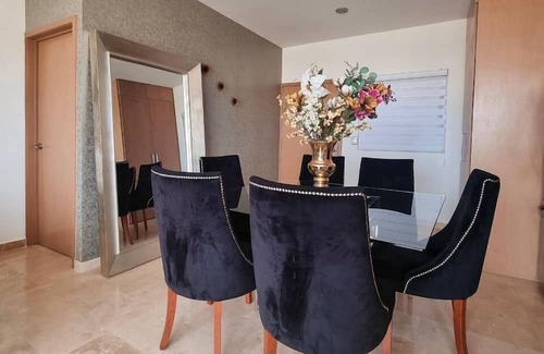 Marina Mazatlán Apartamento | Depa con Vista a la Marina y Restaurante