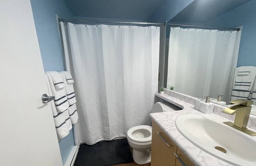 Downtown Vancouver Apartamento | 1 BR Condo at Granville Strip near English Bay/2 Beds/Sleeps 4