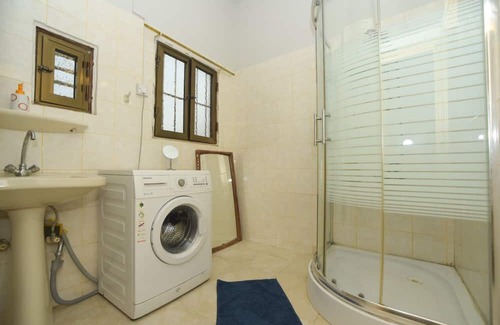 Kyrenia Apartamento | Cozy Flat w/ Fireplace 5 min to Beach in Kyrenia