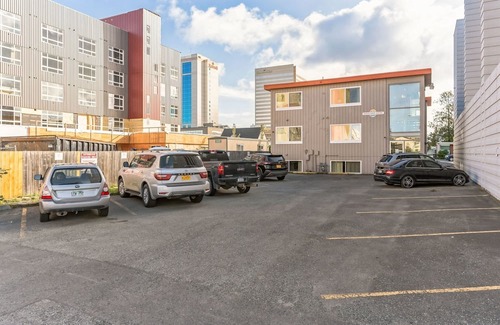 Downtown Anchorage Casa | NEW LISTING! Highliner: 3rd Floor Interior King 314 (No View) by RedAwning