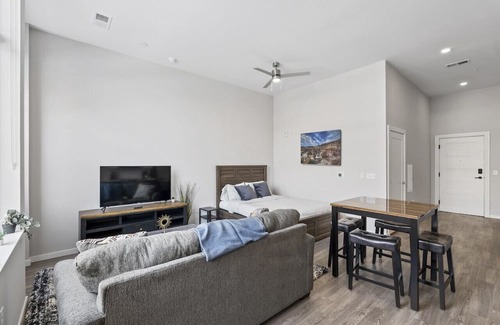 Baker Apartamento | Steps From Denver Health!