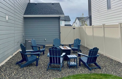 Meridian Casa | Luxurious Family Oasis- Ping pong, BBQ, huge yard