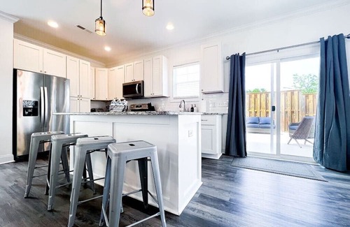 Wilmington Casa | Dual Homes, 8 Beds: A Double Delight in Wilmington!