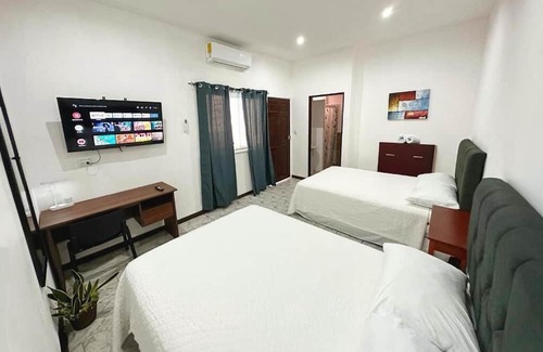 Tamarindo Casa | Deluxe Suite #8 for 4 + Breakfast Included