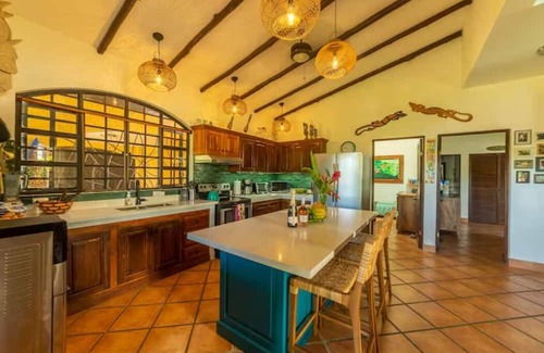 Hills of Esterillos Casa | Casa Leonie- relax in paradise!!!